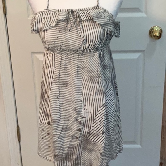 HANG TEN RUFFELD TIE BACK TOP SIZE MEDIUM - Picture 1 of 5